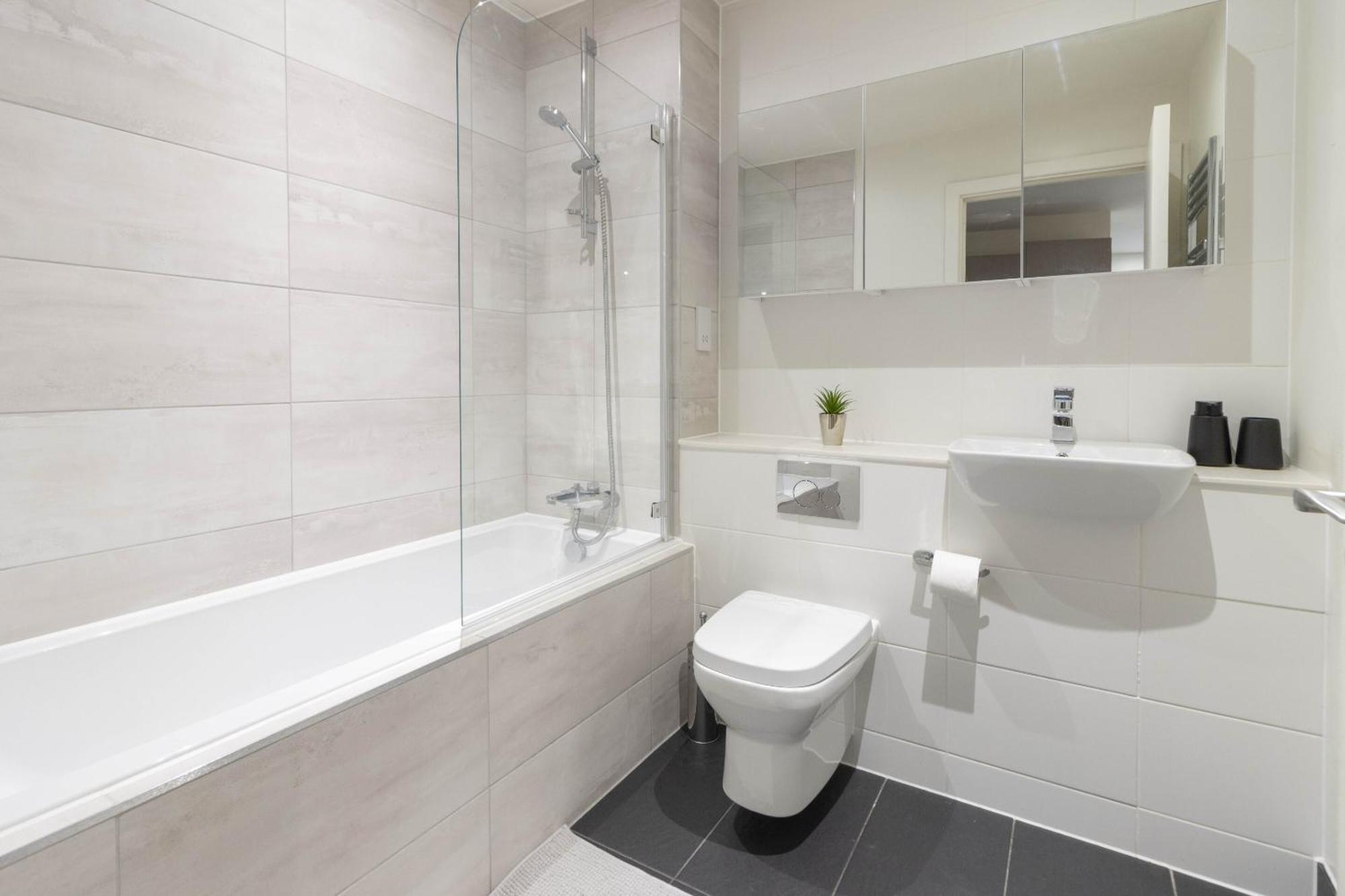 Linacre 11 - Modern 2 Bed Behind The Cathedral With Free Parking And Fast Wifi Lägenhet Exeter Exteriör bild