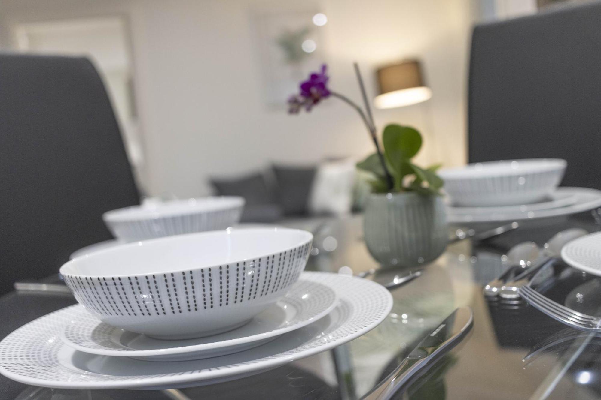 Linacre 11 - Modern 2 Bed Behind The Cathedral With Free Parking And Fast Wifi Lägenhet Exeter Exteriör bild
