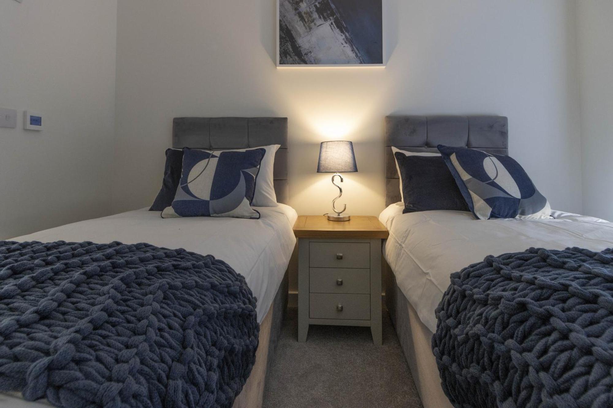 Linacre 11 - Modern 2 Bed Behind The Cathedral With Free Parking And Fast Wifi Lägenhet Exeter Exteriör bild